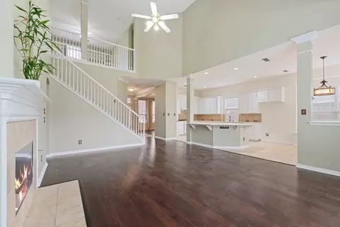 Living - 2412 Aramic Ct, Arlington, TX 76001 photo 3 of 3