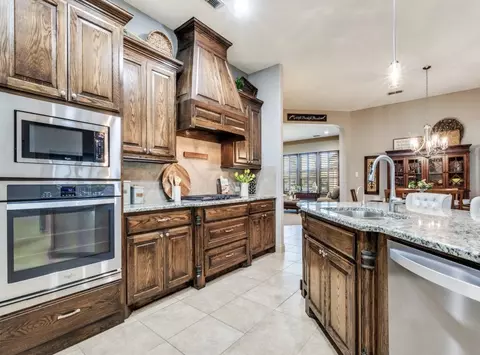 Kitchen - 4612 Brookside Dr, Argyle, TX 76226 photo 3 of 4