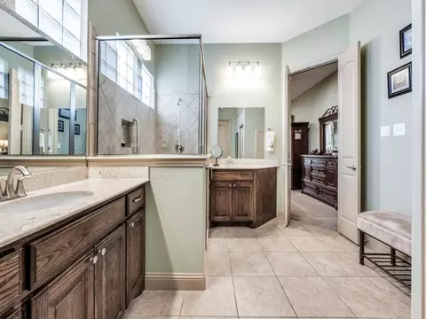 Bath - 4612 Brookside Dr, Argyle, TX 76226 photo 1 of 3