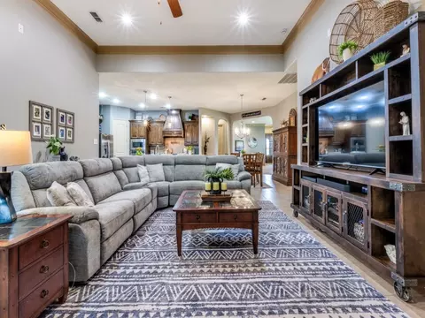 Living - 4612 Brookside Dr, Argyle, TX 76226 photo 3 of 4