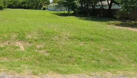 1500-1510 Albert Broadfoot St, Bonham, TX 75418