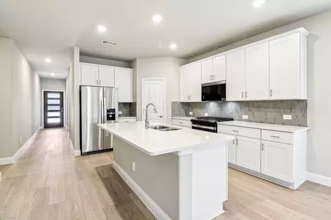 6636 Creek Edge Cir, Fort Worth, TX 76123