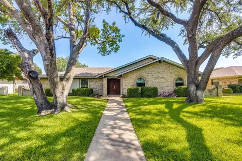 2913 Dartmouth Dr, Plano, TX 75075