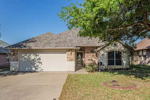 6813 Cheatham Dr, Watauga, TX 76148