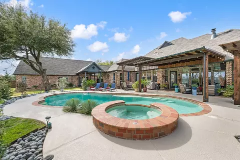 2430 Savanna Cir, Midlothian, TX 76065