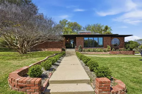 3800 Clayton Rd W, Fort Worth, TX 76116