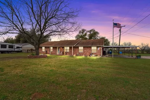 600 S Colorado St, Whitney, TX 76692