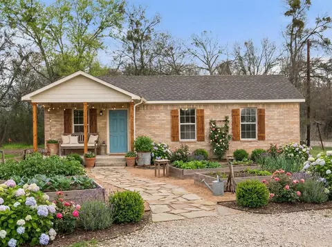 900 S 3rd Ave E, Dawson, TX 76639 photo 2