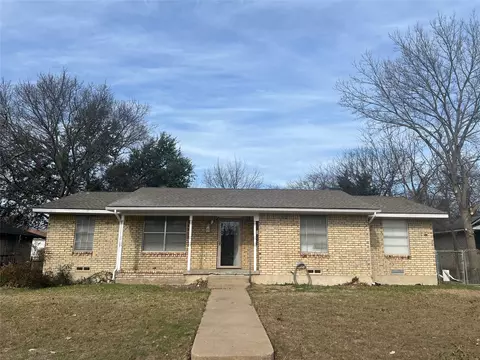 533 Arbor Ln, Lancaster, TX 75134