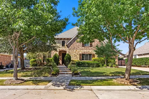 904 Sir Constantine Dr, Lewisville, TX 75056