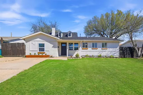 3716 Aurora St, Haltom City, TX 76117