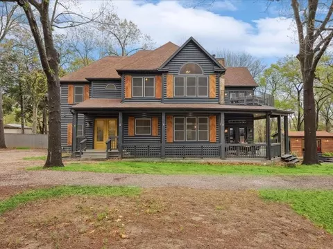 223 Oklahoma Ave, Pottsboro, TX 75076