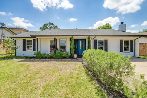 216 E Grubb Dr, Mesquite, TX 75149
