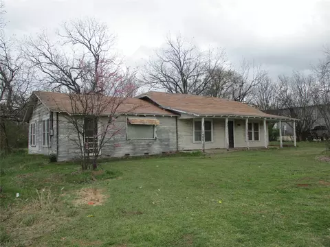 522 E Quitman St, Emory, TX 75440
