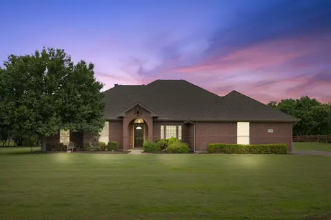 2606 Ash Dr, St Paul, TX 75098