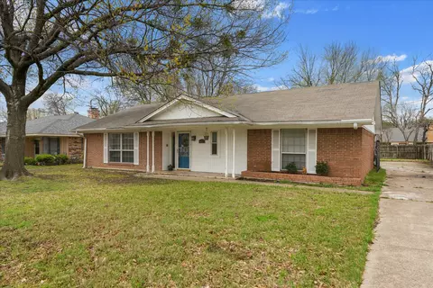6317 Stonewall St, Greenville, TX 75402