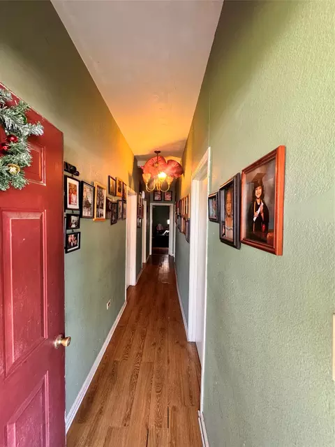 406 S Wilson St, Kaufman, TX 75142