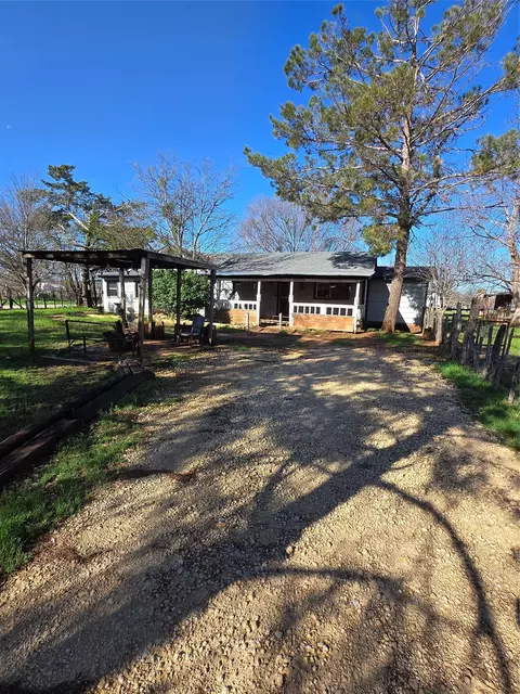 608 W Ripley St, Coleman, TX 76834