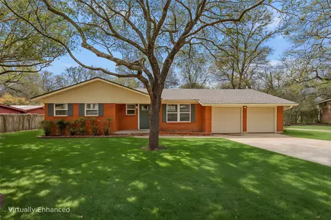 2512 Stewart Dr, Waco, TX 76708