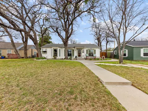2153 W Lotus Ave, Fort Worth, TX 76111
