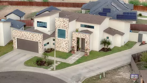 2302 Villa Romel Blvd, Eagle Pass, TX 78852