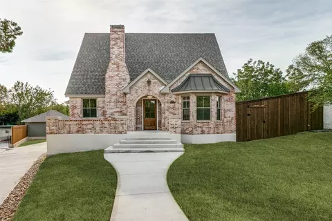 1821 Warner Rd, Fort Worth, TX 76110
