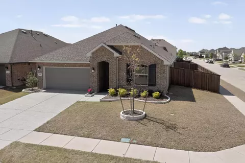 1805 Arbor Dr, Forney, TX 75126