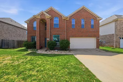 417 Roundrock Ln, Fort Worth, TX 76140