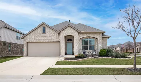 717 Falcon Rd, Argyle, TX 76226