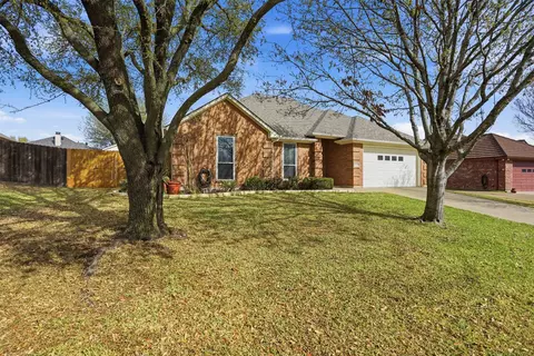 1616 Shelley Ln, Cleburne, TX 76033