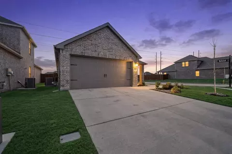 621 Cherish Day Dr, Lavon, TX 75166