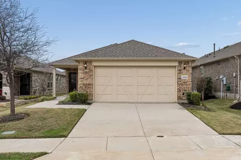 1005 Memorial Dr, Aubrey, TX 76227