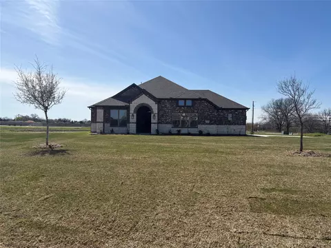 822 Sanders Rd, Whitesboro, TX 76273