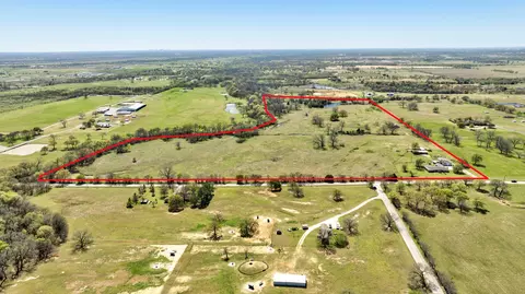 12592 Friendship Rd, Pilot Point, TX 76258