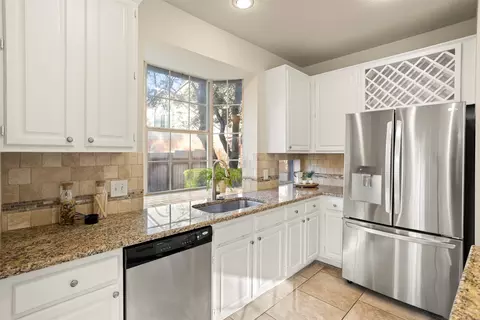 Kitchen - 4202 Hearthside Dr, Grapevine, TX 76051 photo 2 of 3
