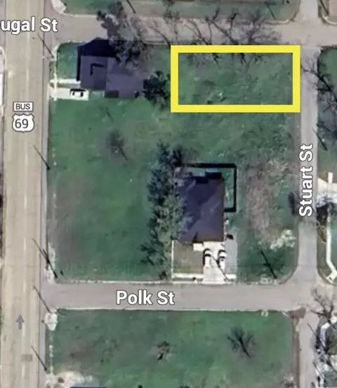 1704 Stuart St, Greenville, TX 75401