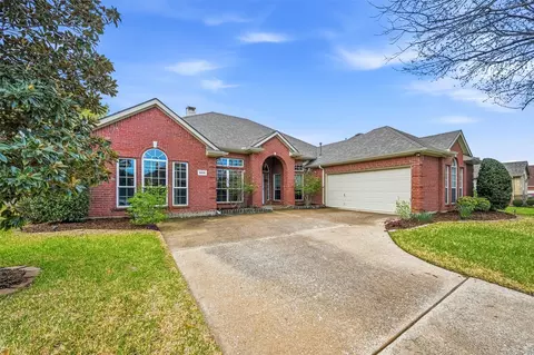 6610 Driftwood Ln, Rowlett, TX 75089