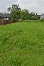 1706 Stuart St, Greenville, TX 75401