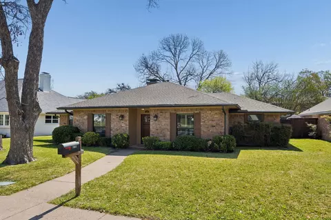 7164 Cosgrove Dr, Dallas, TX 75231