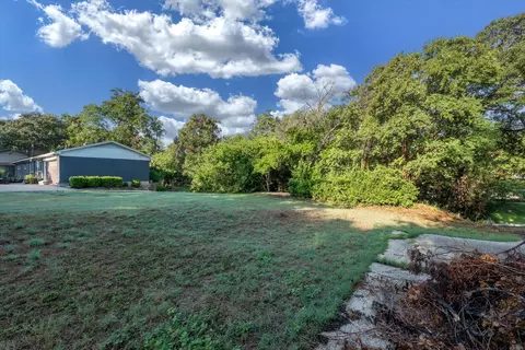 2717 N 42nd St, Waco, TX 76710