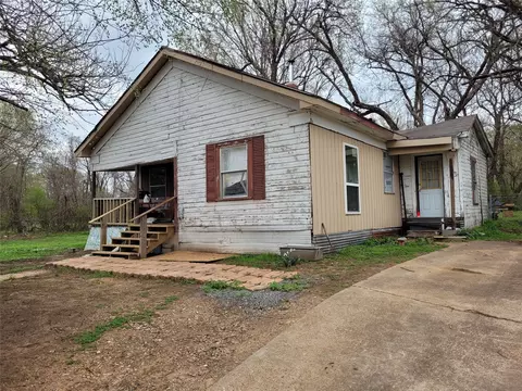 726 NE 6th, Paris, TX 75460