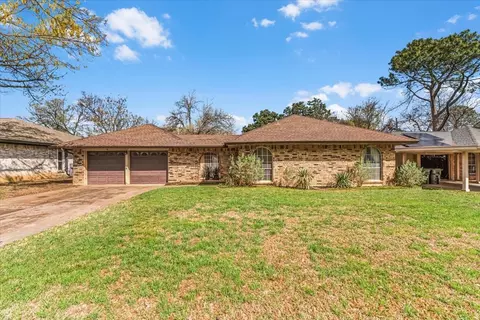 1707 Princeton Dr, Arlington, TX 76015