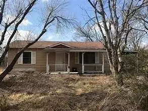 303 Eastman St, Ladonia, TX 75449