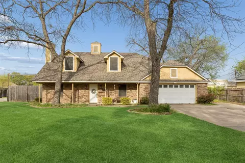 1317 Trinity View St, Irving, TX 75060