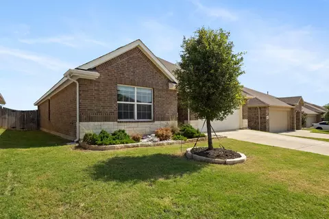 6112 Fall Creek Ln, Fort Worth, TX 76123