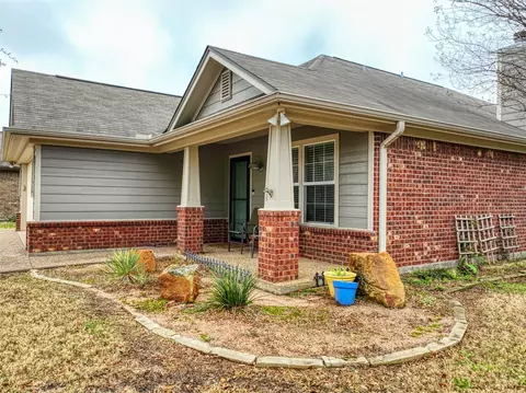 933 Heston Cir, Robinson, TX 76706