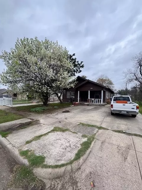 3115 Reynolds Ave, Dallas, TX 75223
