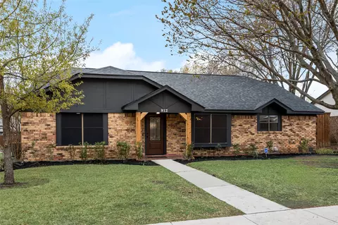 912 Sandhurst Dr, Plano, TX 75025