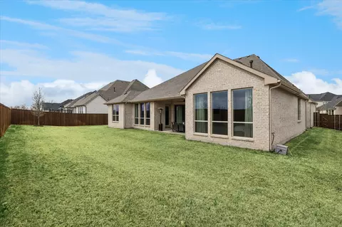 Exterior - 7412 Black Bear Ln, Argyle, TX 76226 photo 3 of 5