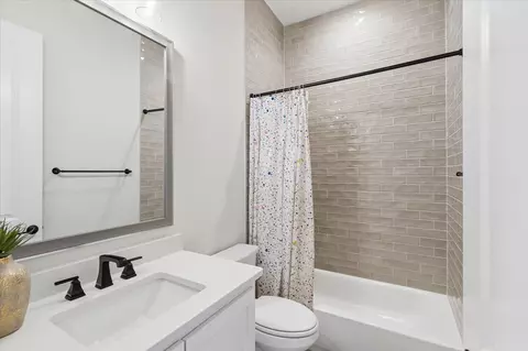 Bath - 7412 Black Bear Ln, Argyle, TX 76226 photo 4 of 4